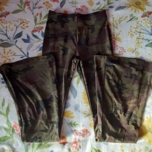 Camo pants Size S/CH (3-5) Brand NOBO